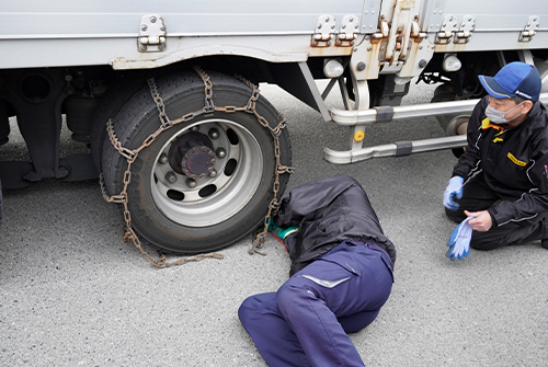 冬用タイヤチェーン装着の講習